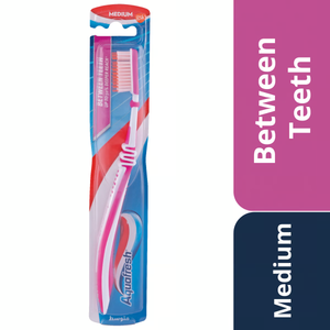 AQUAFRESH Tooth Brushes between teeth medium