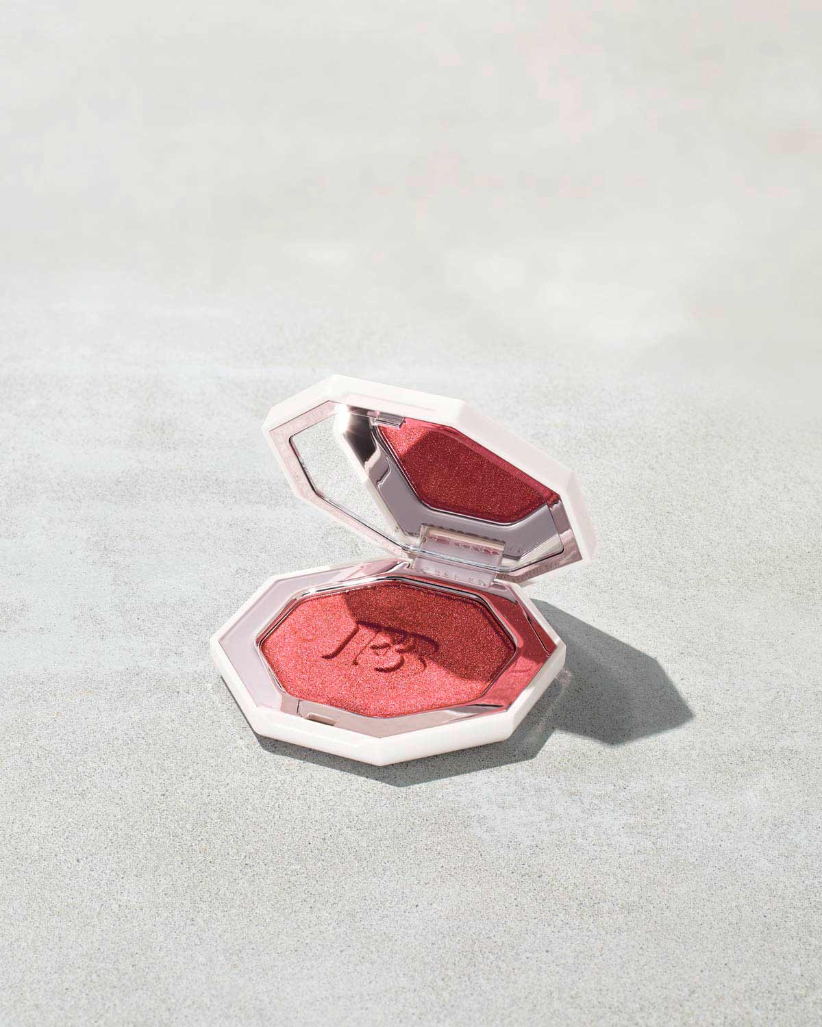 fenty beauty killawatt foil freestyle highlighter   ruby richez 7.5g